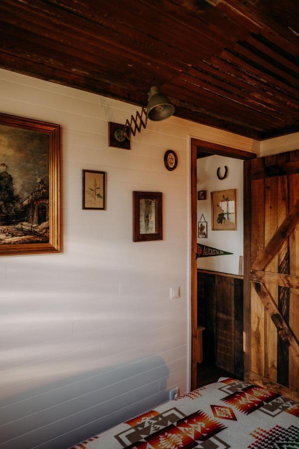 La Ferme Du Pont De Maumy, Cabane Au Bord De L'Etang Et Bain Nordique Busserolles 외부 사진