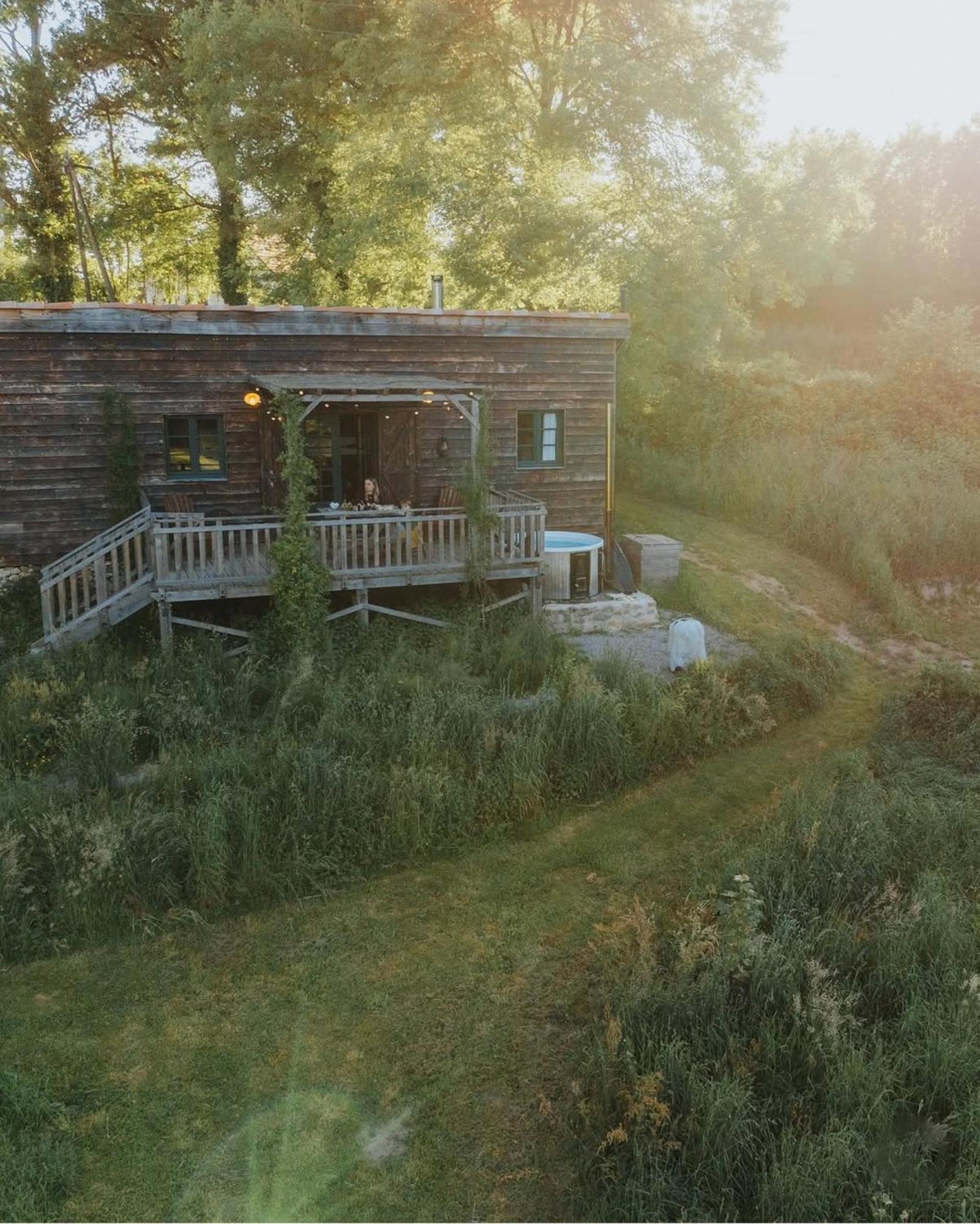 La Ferme Du Pont De Maumy, Cabane Au Bord De L'Etang Et Bain Nordique Busserolles 외부 사진